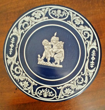 Belle ancienne boîte à