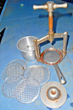 petit pressoir ancien a fruit