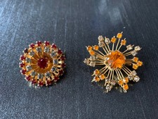 Lot 2 broches dorées et strass colorés - vintage