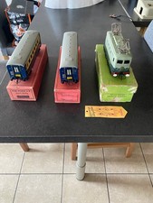 HORNBY O LOCOMOTIVE ELECTRIQUE BB 8051 TBB VERTE PALE ET SES 2 VOITURES CWL