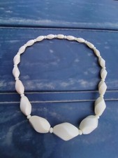 Collier vintage torsades en ivoirine - résine crème - 48,5 cm