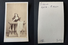 Disdéri, Paris, Mademoiselle Simon Vintage albumen print CDV. Archives Disdéri -