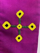 Étole violette en laine