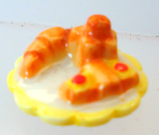 FEVE - UNE ASSIETTE DE GATEAUX