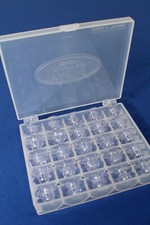 25 Bobines pour La Nouveau PFAFF - Expression U.D'A. (S.Description) Incl. Box