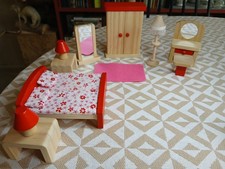 Maison de poupée BOIS - Chambre parentale : mobilier, literie, accessoires