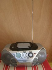 Radio CD, K7 et AUX Philips modèle AZ2060