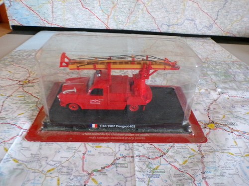 Peugeot 403 plateau echelle - 403,
