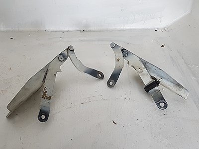 Charnière capot moteur pour