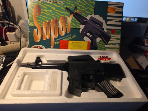 Pistolet automatique - pistolet,