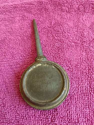 Ancienne burette huile - à,