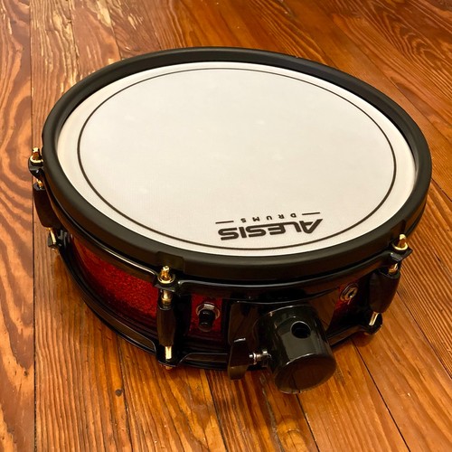 Alesis strike drum pad - se,
