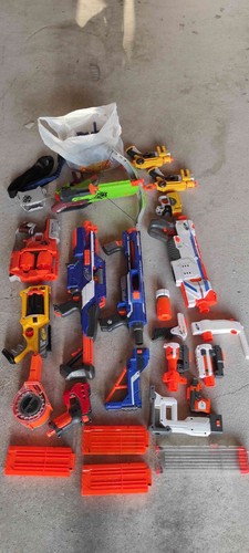 Lot pistolets nerf et - (11),
