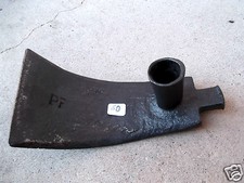 (n° 60 ) OUTIL ANCIEN, Herminette forgée de sabotier, tonnelier , charpentier