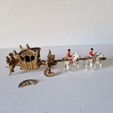 CARROSSE sacre Reine Elisabeth