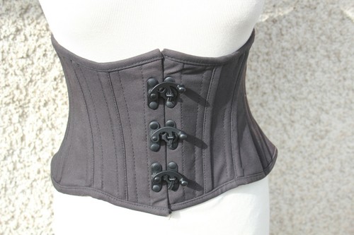 Corset serre taille - taille, dracula