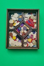 Jeu de Nain Jaune en coffret bois avec jetons en os et plastiques