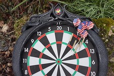 87023 INTROUVABLE   FIGURINE CIBLE STYLE   DRAGON  JEU  DE  6 FLECHETTE  62cm