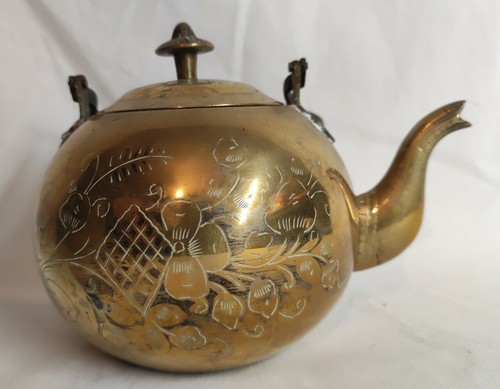 Ancienne théière orientale - théière,