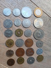 22  Foire A 10 Euros lot de pièces de monnaie Etrangeres  Lot 22