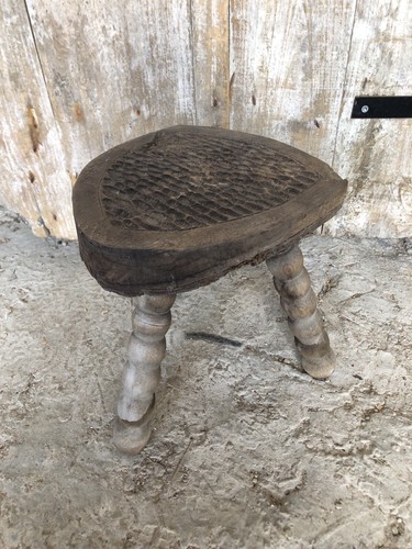 Tabouret traite tripode - tabouret,