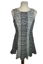 ROBE COURTE FEMME °°°   H&M   °°° TAILLE 36 . PARFAIT ETAT