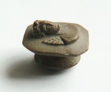 Bouton de col plastron 19e siècle Camée en pierre de lave cameo