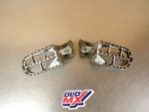 Cales pieds suzuki 125 - pieds,