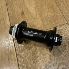 Moyeu Av Shimano HB-MT400-B Axe 15mm Center Lock