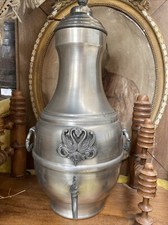 Ancienne Fontaine À Eau