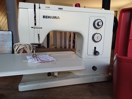 Machine coudre bernina 831 - a,