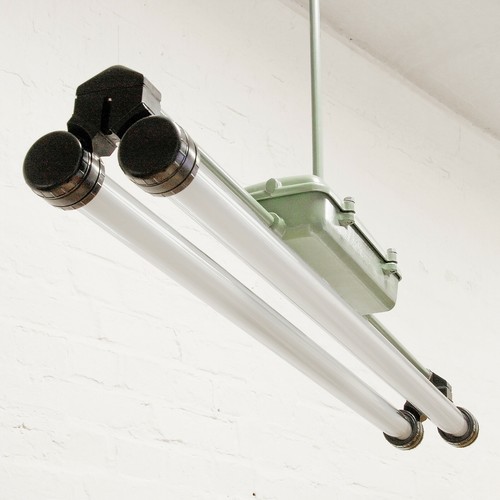 Lampe fabrique rénovée - de,