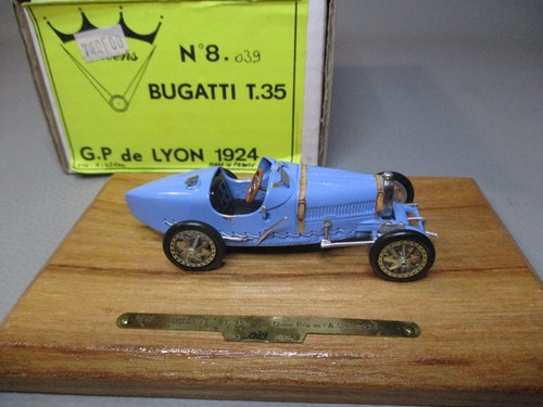 At052 queens bugatti t35 - queens,