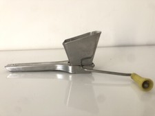 Moulin à persil ancien en métal - Mouli