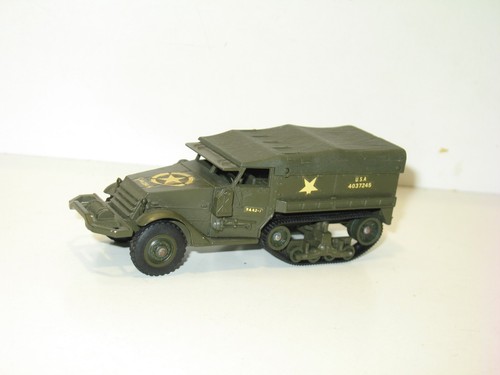 Solido half track baché - half,