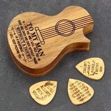 Étui et plectres de guitare