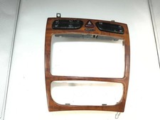 Garniture de tête de radio