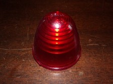 Cabochon en plastique rouge en