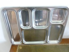GRAND PLATEAU REPAS A ALVEOLE EN INOX 18 / 10 QUALITE LOURDE 40 CM x 30 CM