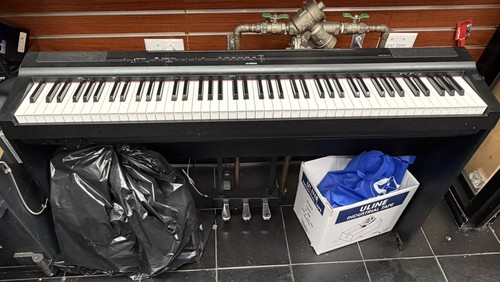 Yamaha 125 digital piano - yamaha,