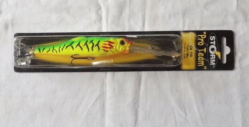 Vintage fishing lure pro team - vintage, "pro