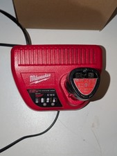milwaukee m12 Chargeur 12v