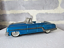 Ancienne voiture a friction en