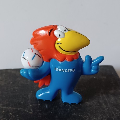 Rare figurine magnet - rare,