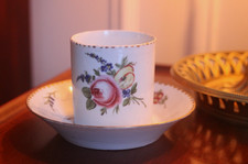 Tasse litron en porcelaine de Paris XVIIIe, décor floral polychrome, Locré (3)