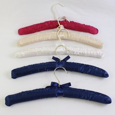 Lot De 5 Cintres En Satin