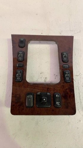 A2106806536 commande autoradio