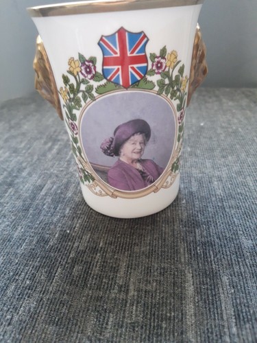 Caverswall lion head beaker - caverswall,