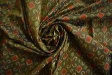 Tissu artisanal en soie
