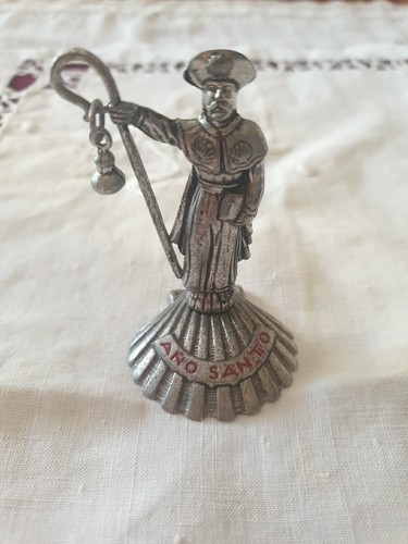 Ancienne statuette souvenir